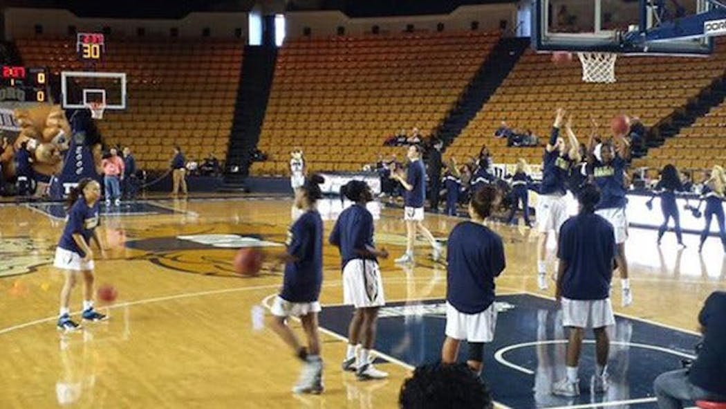 Oru Women Hold Off Omaha For 74 53 Victory