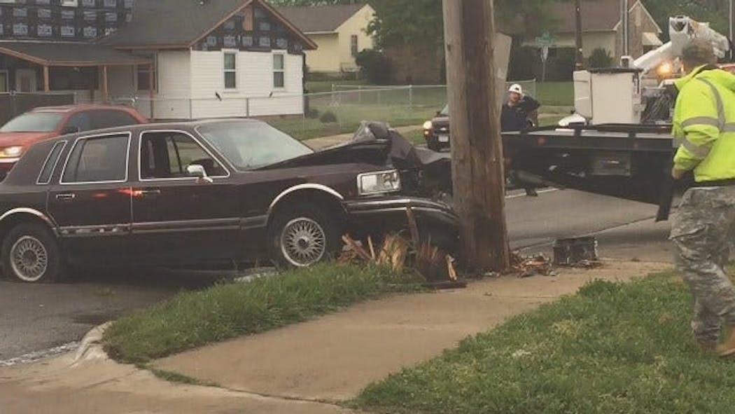 Car Crash Closes EB Pine At Harvard In Tulsa