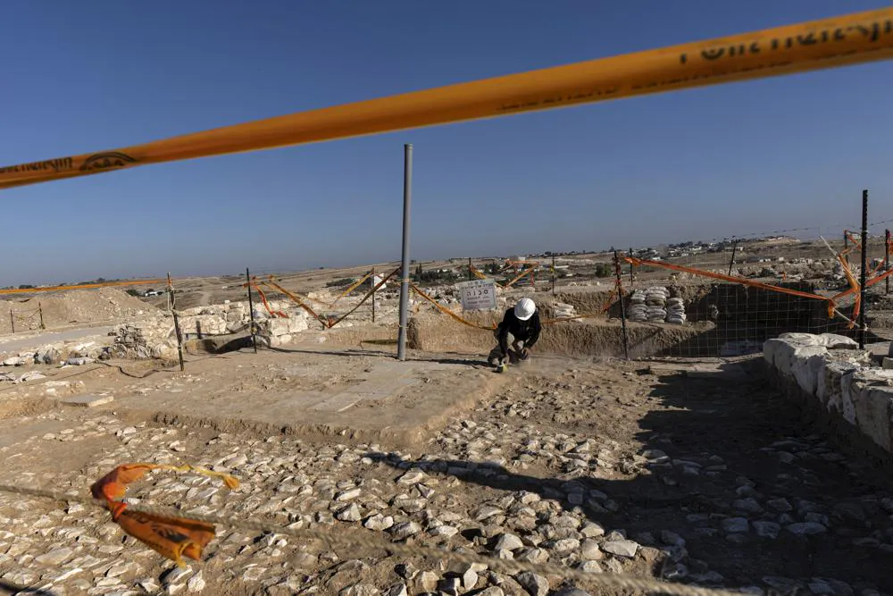 Luxurious 1,200-year-old mansion found in southern Israel