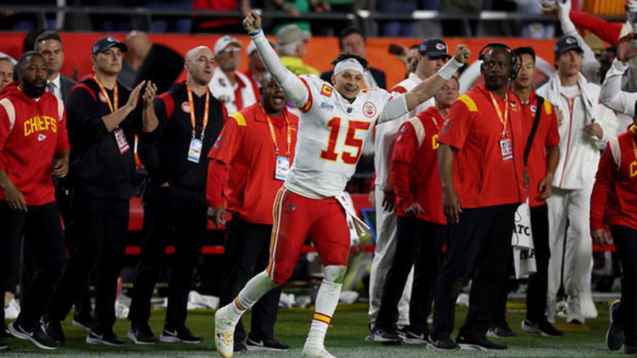 Chiefs edge Eagles 38-35 in Super Bowl LVII thriller