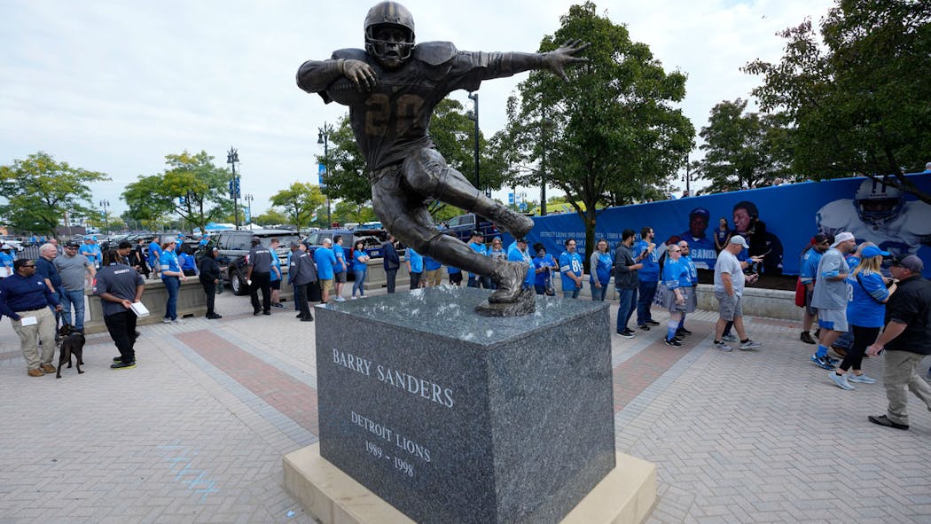 Barry Sanders Statue, Ford Field, Sept. 17, 2023