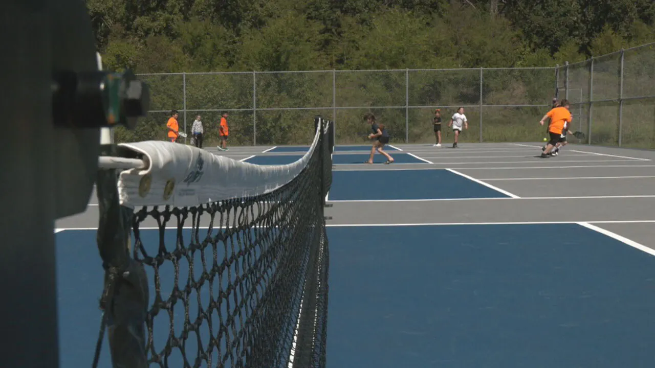 Woodall Elementary Students Play On New Pickleball Courts