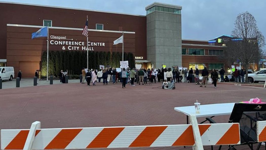 Protestors greet Ryan Walters at Glenpool event