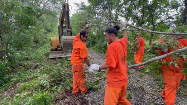 ODOC Inmates Help With Tornado Debris