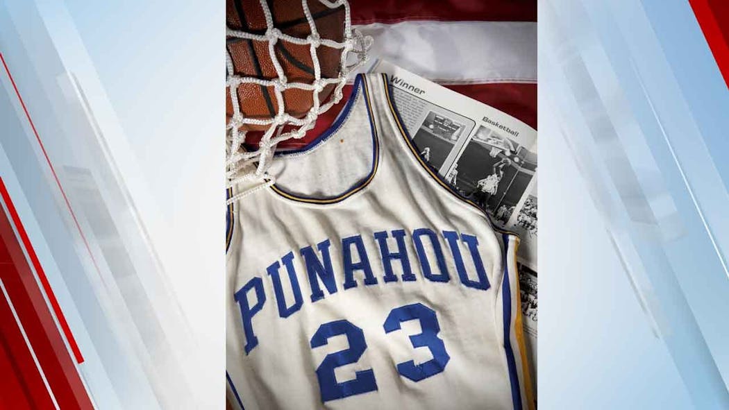 Obama S High School Basketball Jersey Sells For 120 000