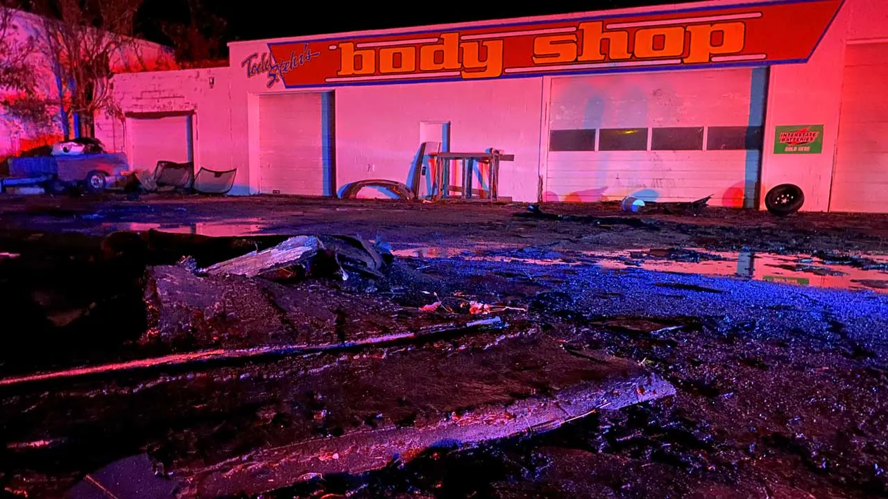 Body Shop Roof Clinton Tornado Damage 10-12