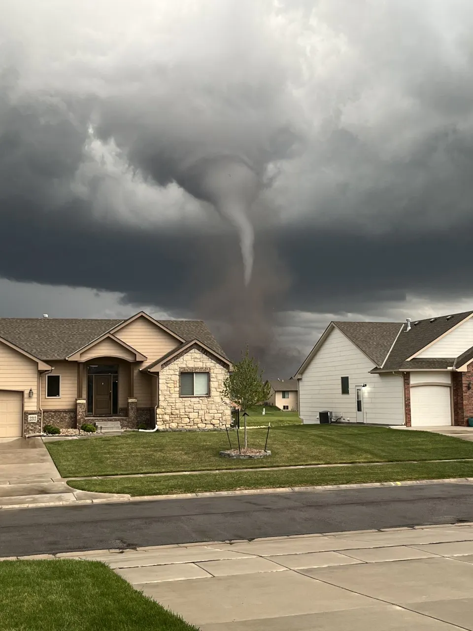 Val & Amy Castor Track Tornado Near Andover, Kansas