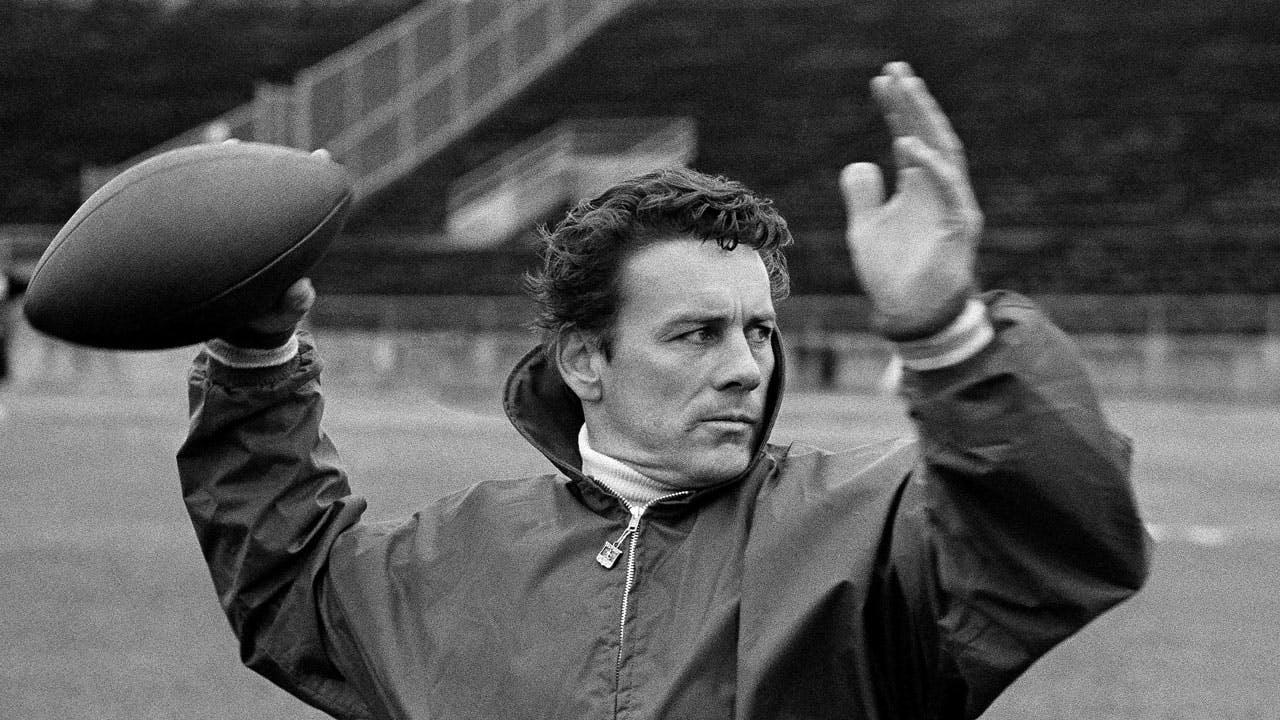 Hall Of Fame Chiefs Quarterback Len Dawson Dies At 87