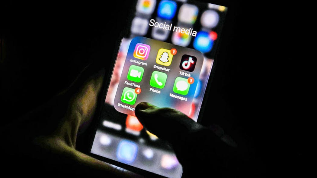 SOCIAL MEDIA - CBSNEWS