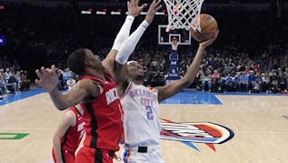 Gilgeous-Alexander Scores 42 As Thunder Blow Out Rockets