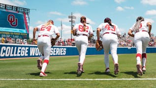 Sooners Advance To Semis With Run-Rule Win Over Lady Vols