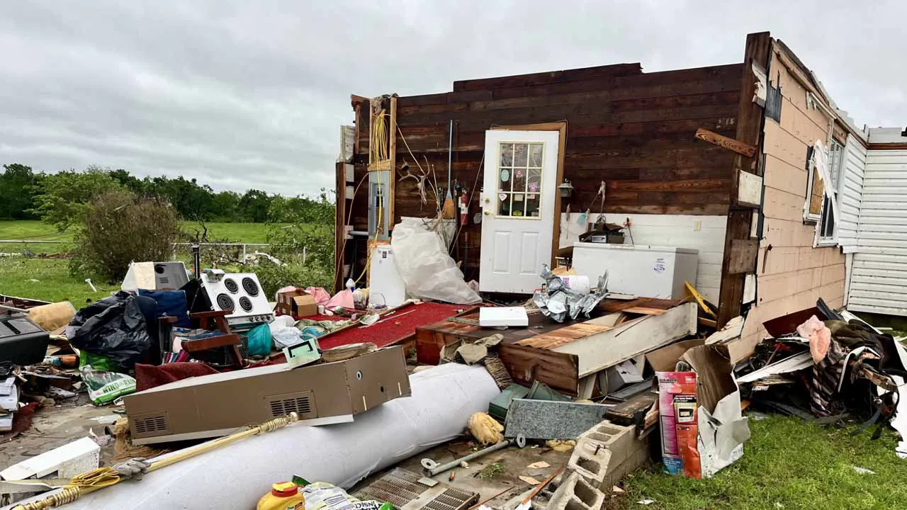 Holdenville storm damage.