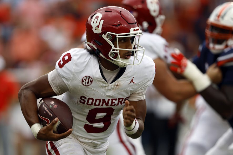 No. 21 Oklahoma rallies late, stuns Auburn for first-ever Sout